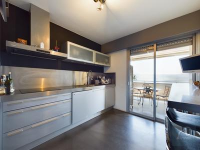 Appartement - 110 m² - 4 pièces