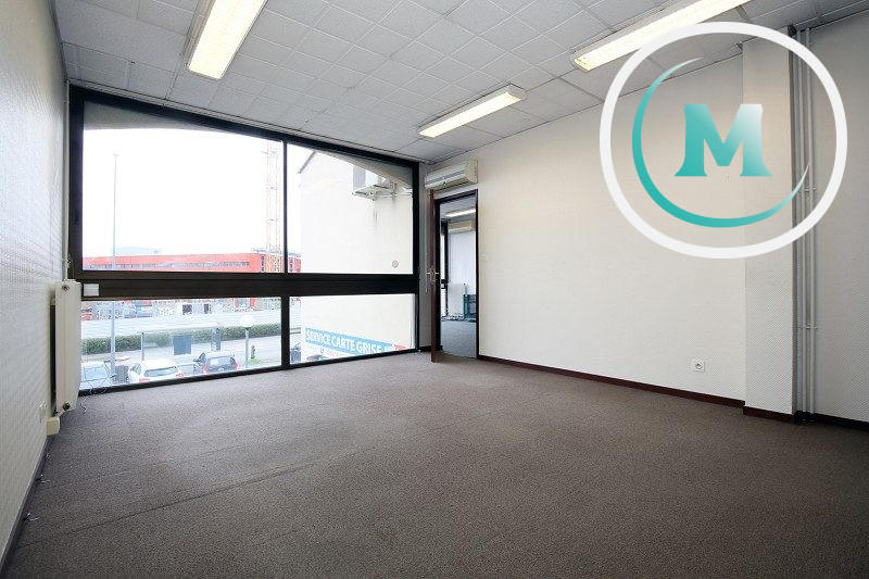 Bureau - 670 m² - 21 pièces