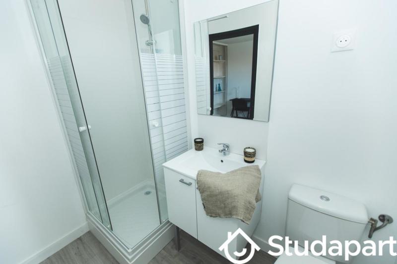 Chambre - 17 m² - 1 pièce