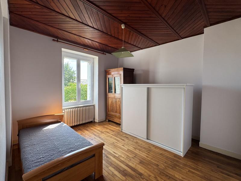 Maison - 145 m² - 9 pièces