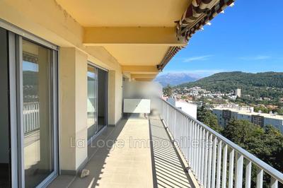 Appartement - 92 m² - 4 pièces