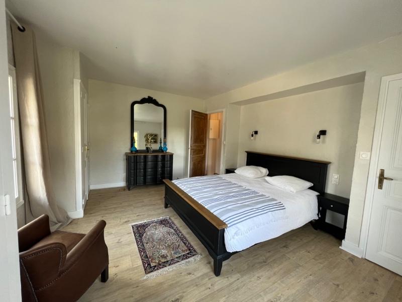 Moulin - 600 m² - 14 pièces