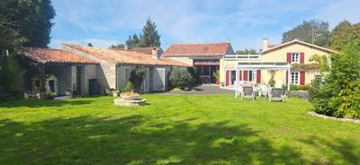 Maison ancienne - 173 m² - 7 pièces