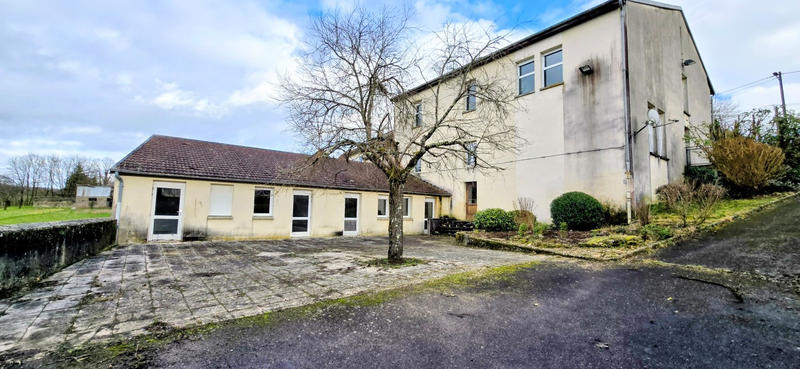 Maison - 400 m² - 14 pièces