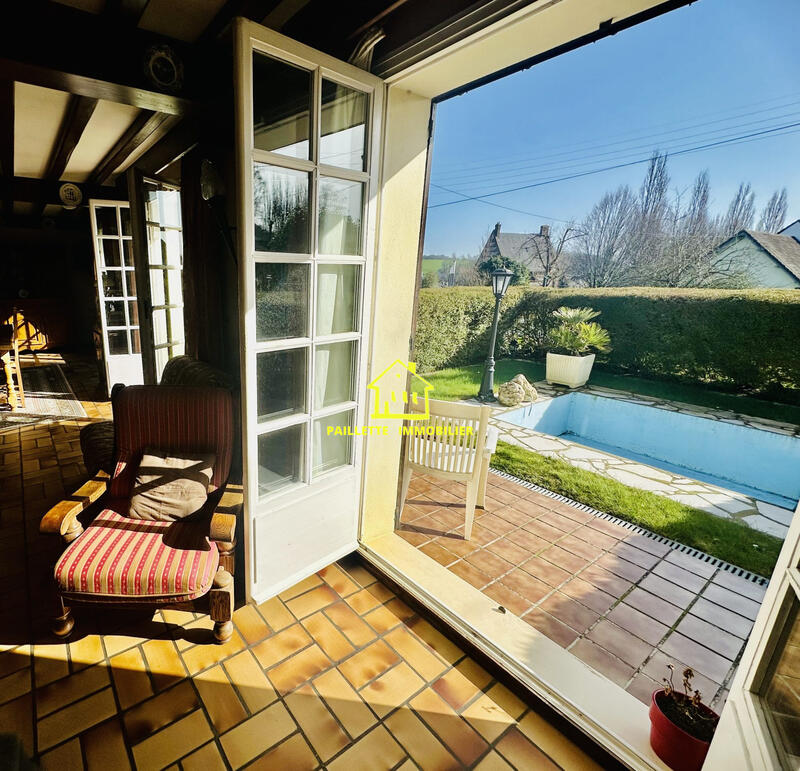 Maison - 140 m² - 5 pièces