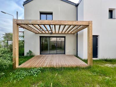 Maison - 102 m² - 4 pièces