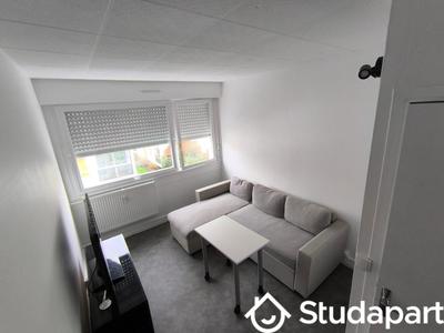 Chambre - 13 m² - 1 pièce