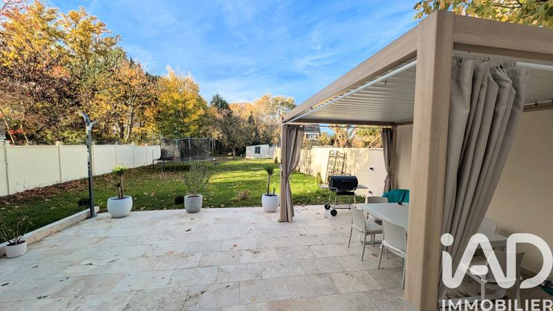 Maison - 157 m² - 8 pièces