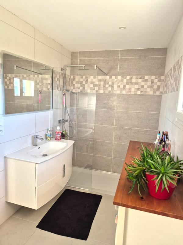 Maison - 121 m² - 5 pièces