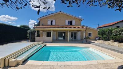 Château - 177 m² - 6 pièces