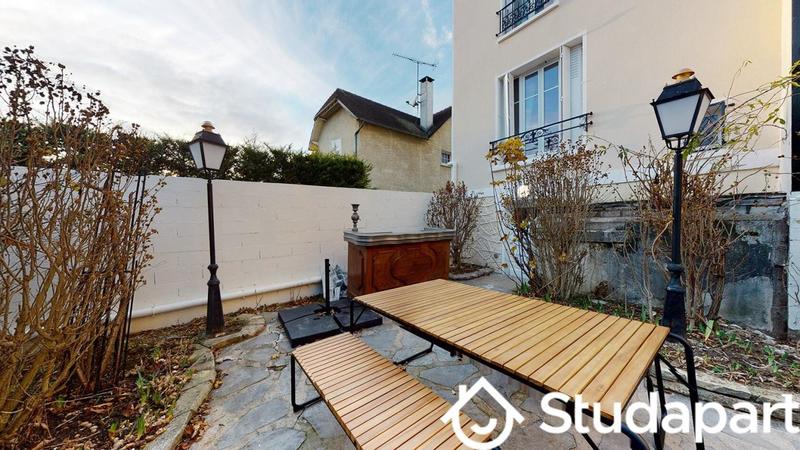 Chambre - 10 m² - 1 pièce