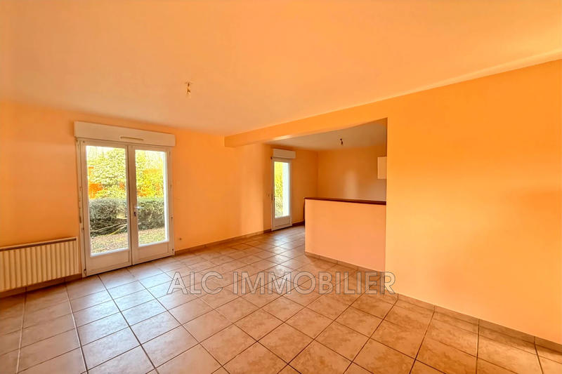 Appartement - 743 m² - 10 pièces