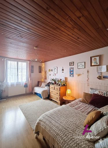 Maison - 163 m² - 7 pièces