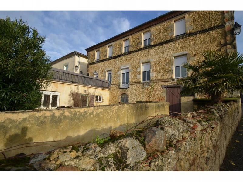 Immeuble - 306 m² - 11 pièces