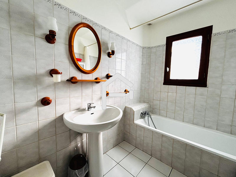 Maison - 174 m² - 7 pièces