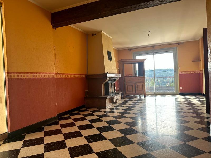 Maison - 210 m² - 9 pièces