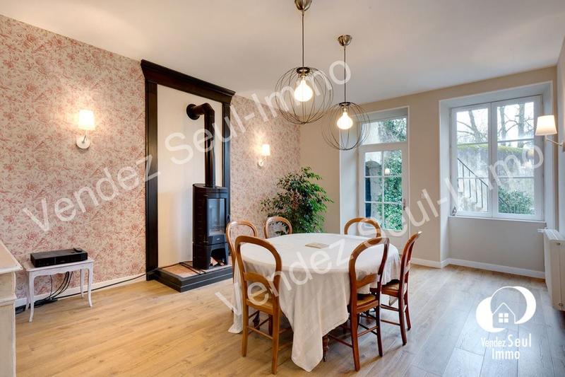 Maison de maîtres - 240 m² - 7 pièces