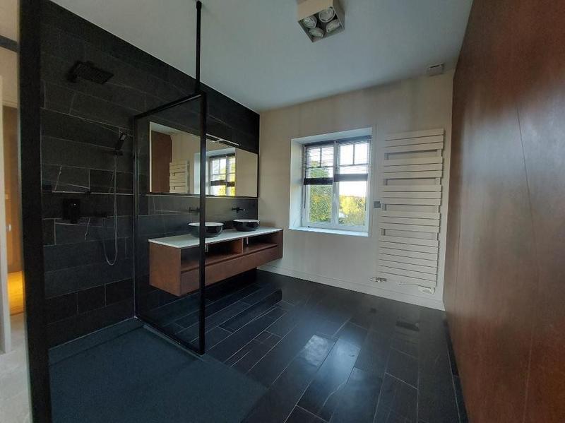 Maison - 217 m² - 10 pièces