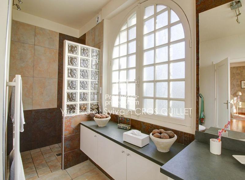 Maison - 215 m² - 8 pièces