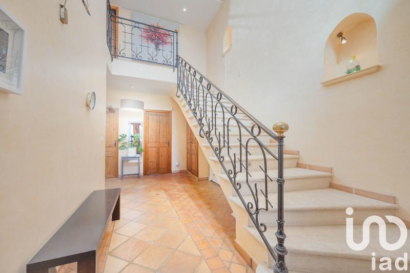 Maison - 385 m² - 7 pièces