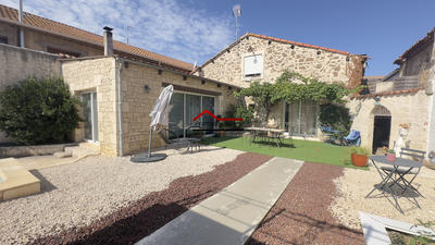 Maison - 256 m² - 4 pièces