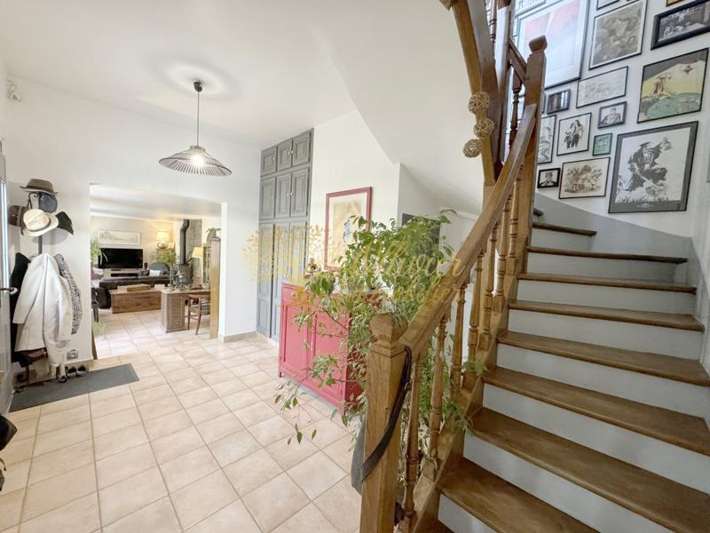 Maison - 209 m² - 8 pièces