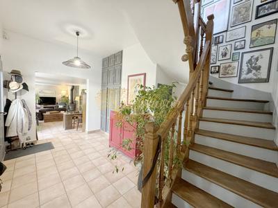 Maison - 209 m² - 8 pièces