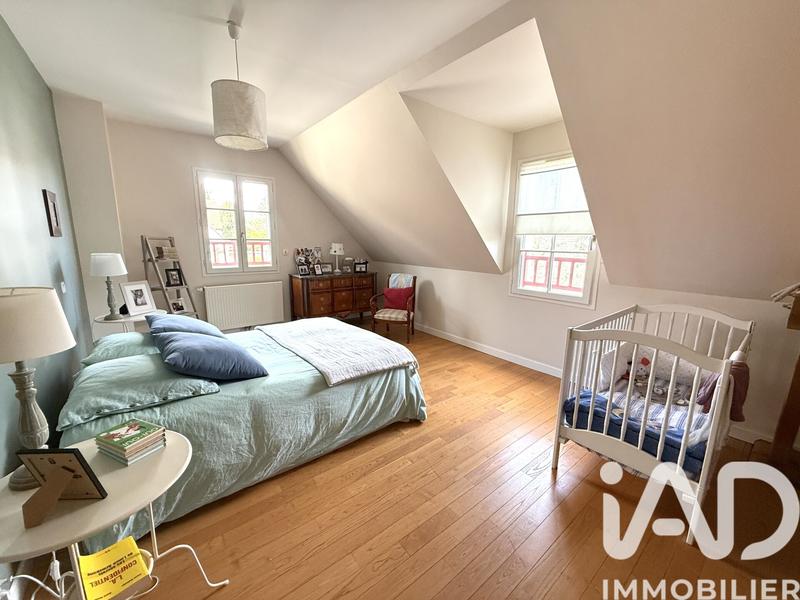 Maison - 200 m² - 7 pièces