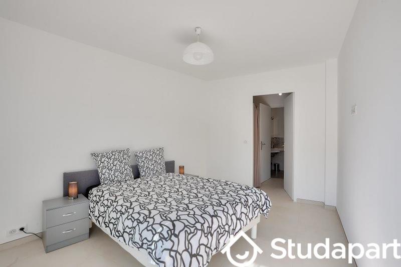 Appartement - 80 m² - 3 pièces