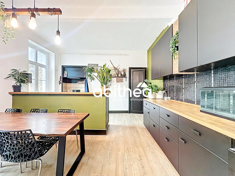 Appartement - 190 m² - 5 pièces