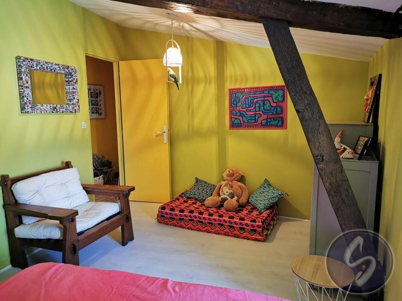 Propriété - 245 m² - 7 pièces