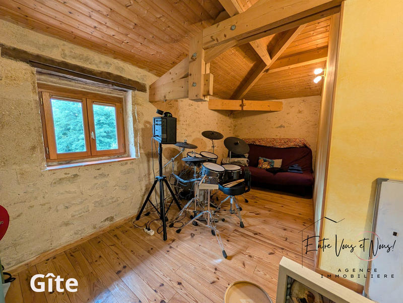 Maison - 290 m² - 9 pièces