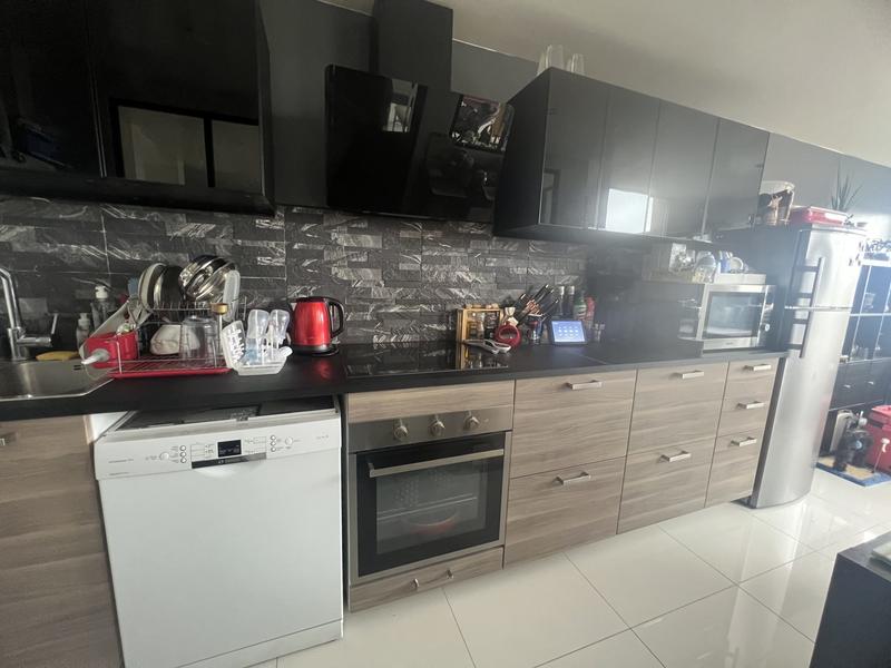 Appartement - 96 m² - 5 pièces