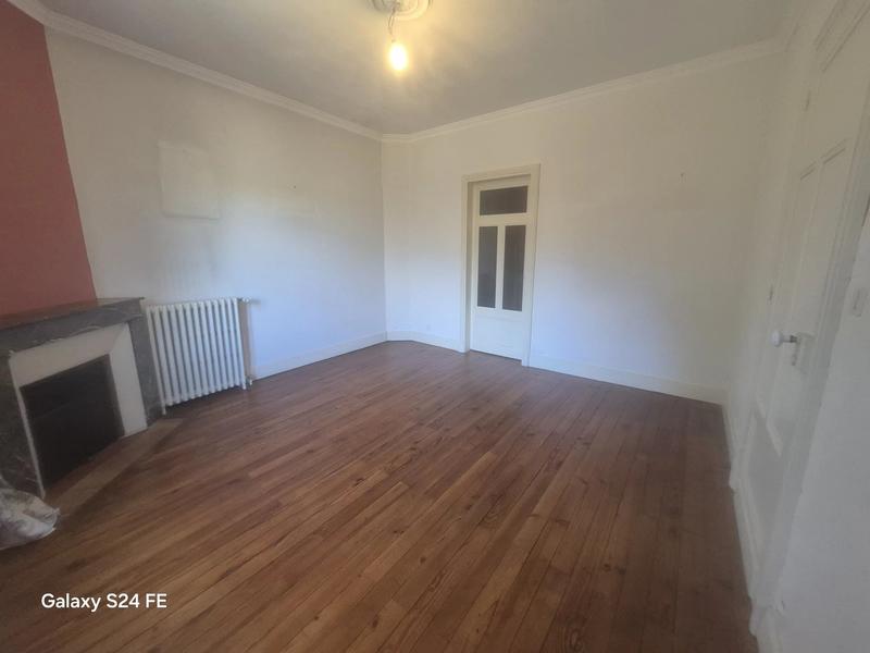 Maison - 220 m² - 8 pièces