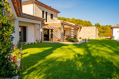 Villa - 231 m² - 6 pièces