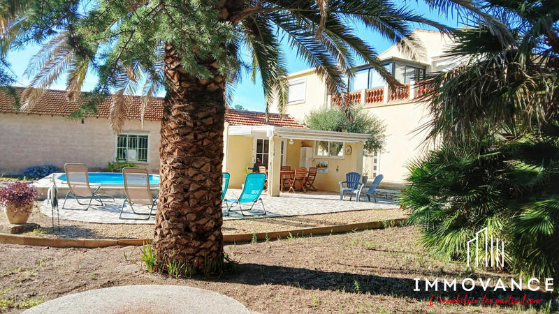 Maison - 177 m² - 7 pièces