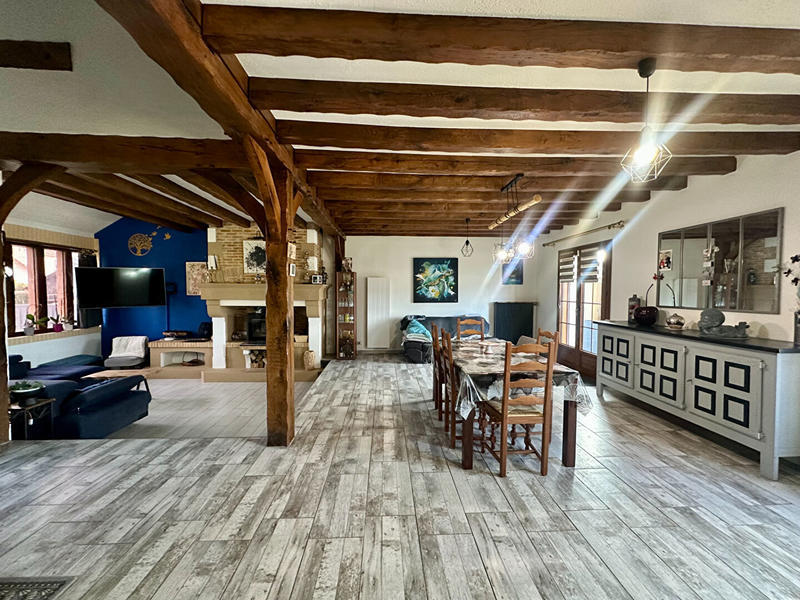 Maison - 180 m² - 9 pièces