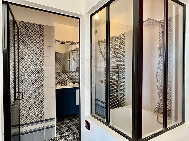 Propriété - 286 m² - 11 pièces