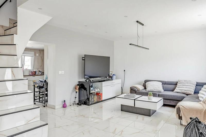 Maison - 83 m² - 4 pièces