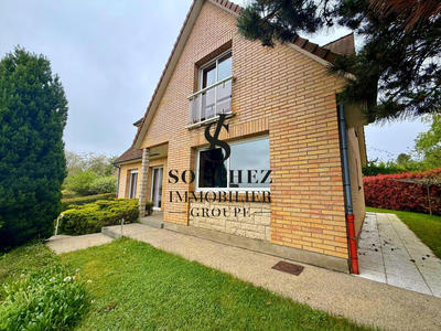 Maison - 143 m² - 8 pièces