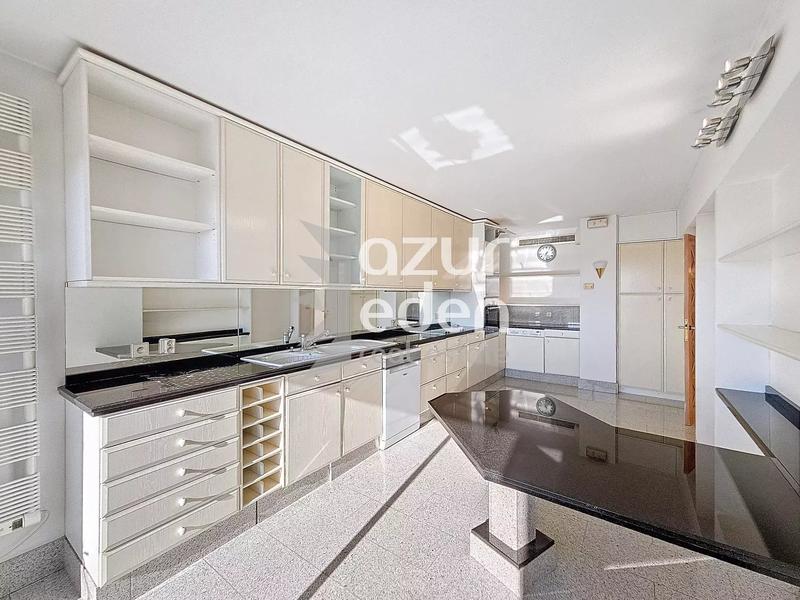 Appartement - 115 m² - 3 pièces