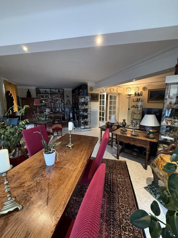 Appartement - 157 m² - 6 pièces