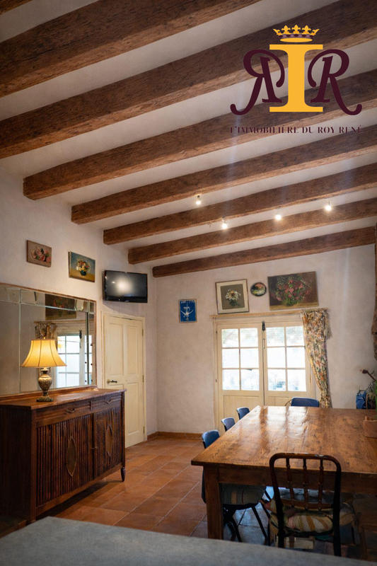 Maison traditionnelle - 288 m² - 9 pièces