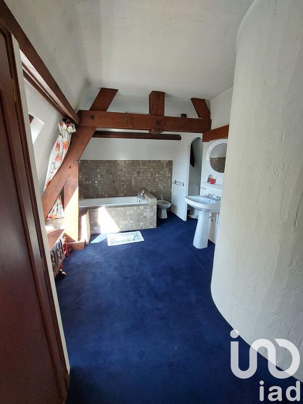 Maison - 290 m² - 8 pièces