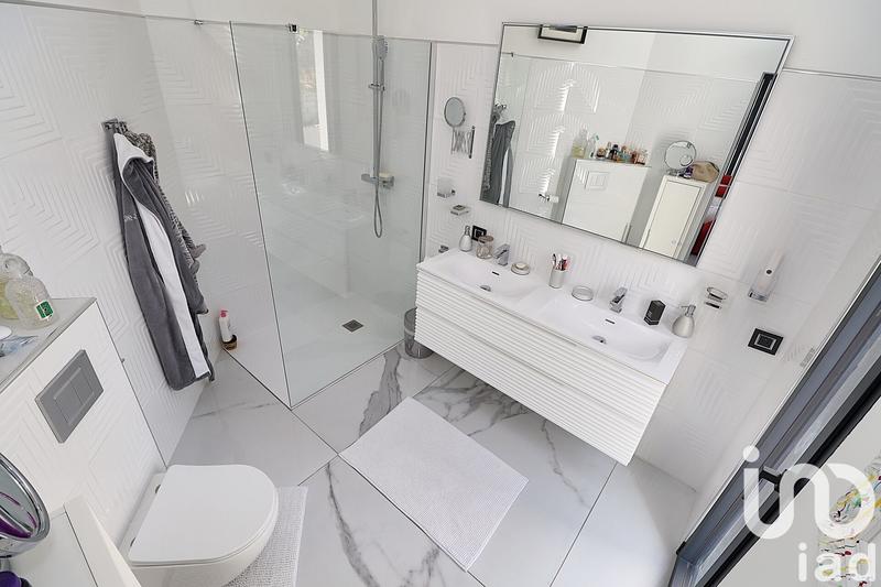 Maison - 210 m² - 4 pièces