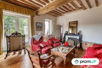 Maison - 270 m² - 10 pièces