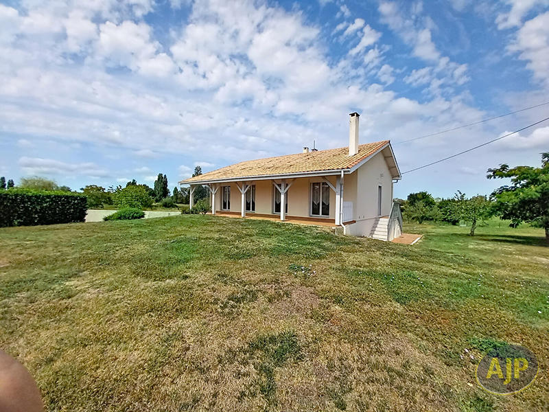 Maison - 94 m² - 4 pièces