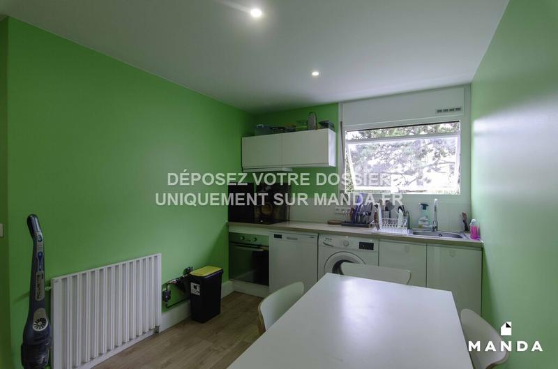 Chambre - 80 m² - 6 pièces