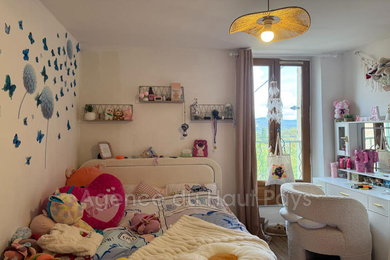 Maison de village - 80 m² - 5 pièces