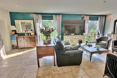 Villa - 188 m² - 6 pièces